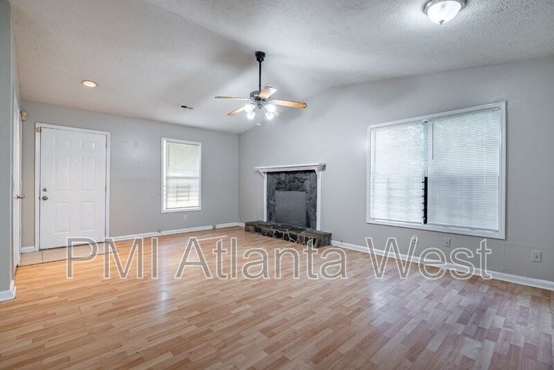 5745 Williamsburg Trce - Photo 7 of 24