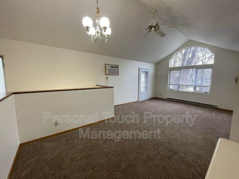 1012 4th Ave S #D - Photo 3 of 19