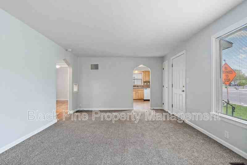 4820 West Franklin Road - Photo 4 of 29