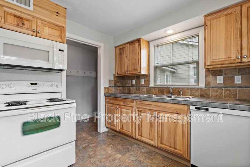 4820 West Franklin Road - Photo 5 of 29