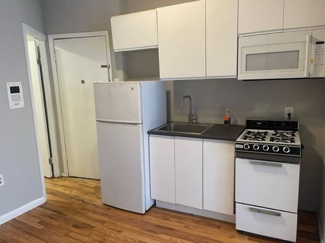 E 28th St #3A - Photo 2 of 3