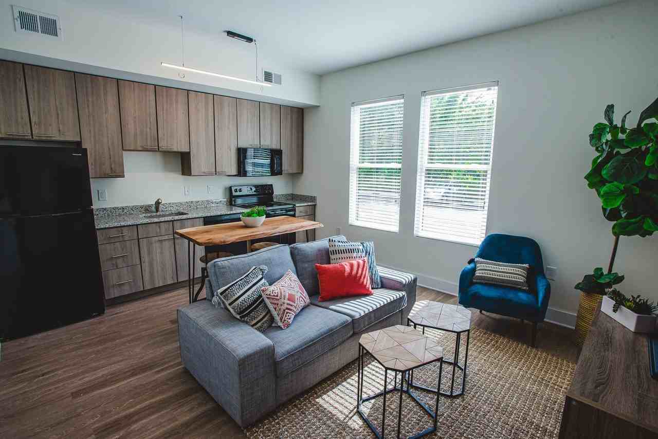 The Oliver - Photo 5 of 32