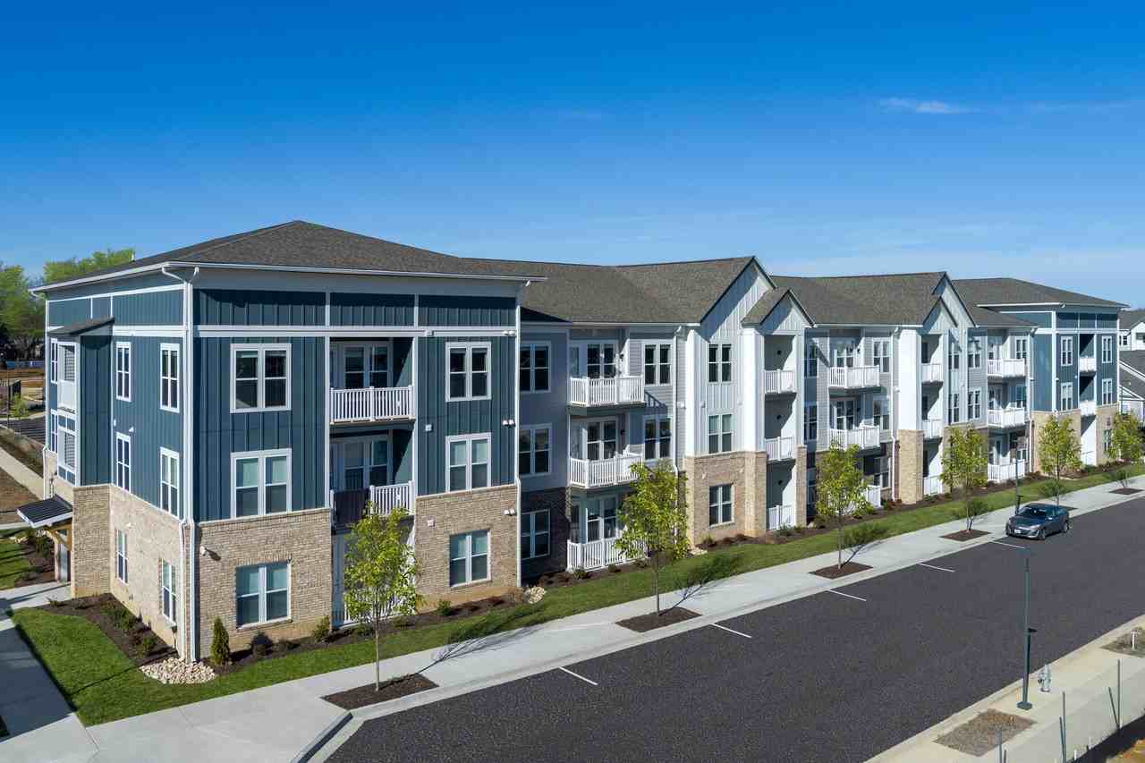 The Horizon at Springdale Park - Photo 2 of 50