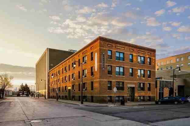 Jackson - Photo 2 of 4