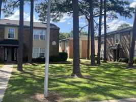 featured image of 3015 Eden St