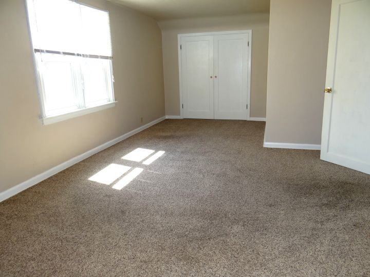 1117 N 24th St - Photo 5 of 7