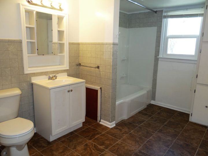 1117 N 24th St - Photo 7 of 7