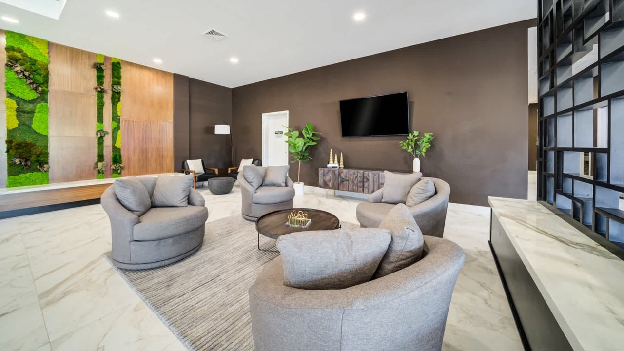 Helix - Photo 7 of 49