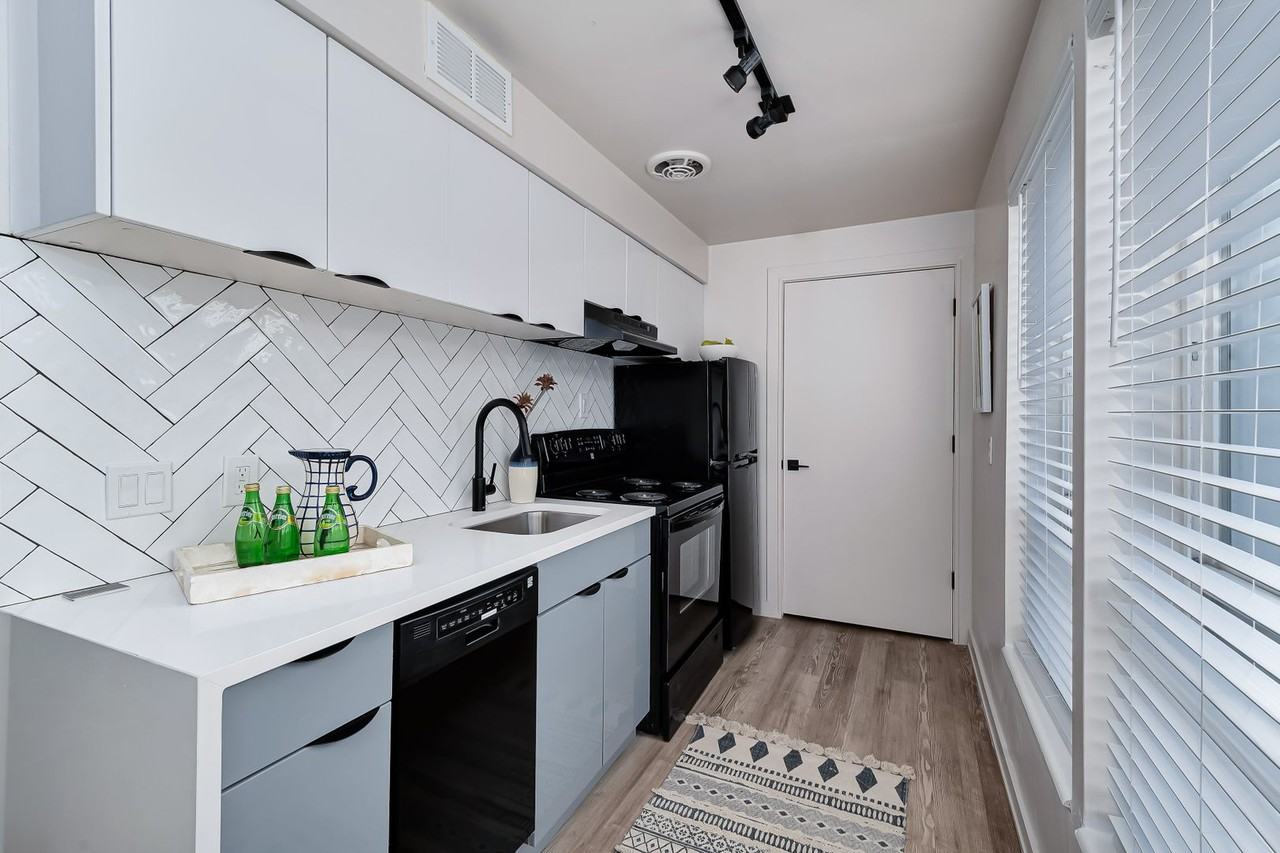 Century at Sugar House - Photo 7 of 42