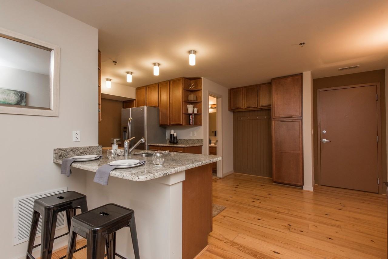 1200 Walnut St - Photo 4 of 41