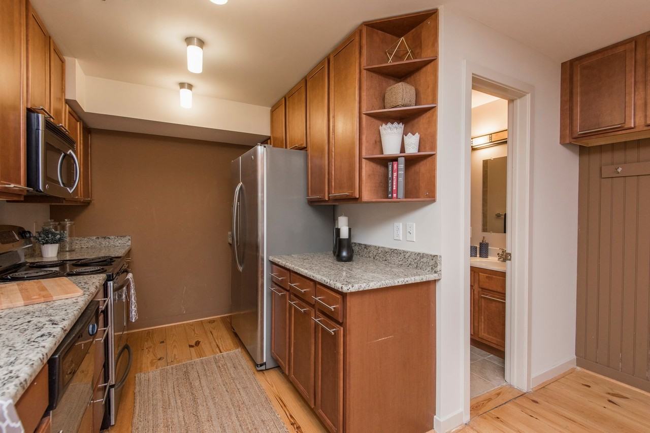 1200 Walnut St - Photo 5 of 41