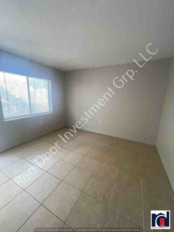 Robinswood Apartments, Robinswood 800 N Hastings St, Orlando, FL