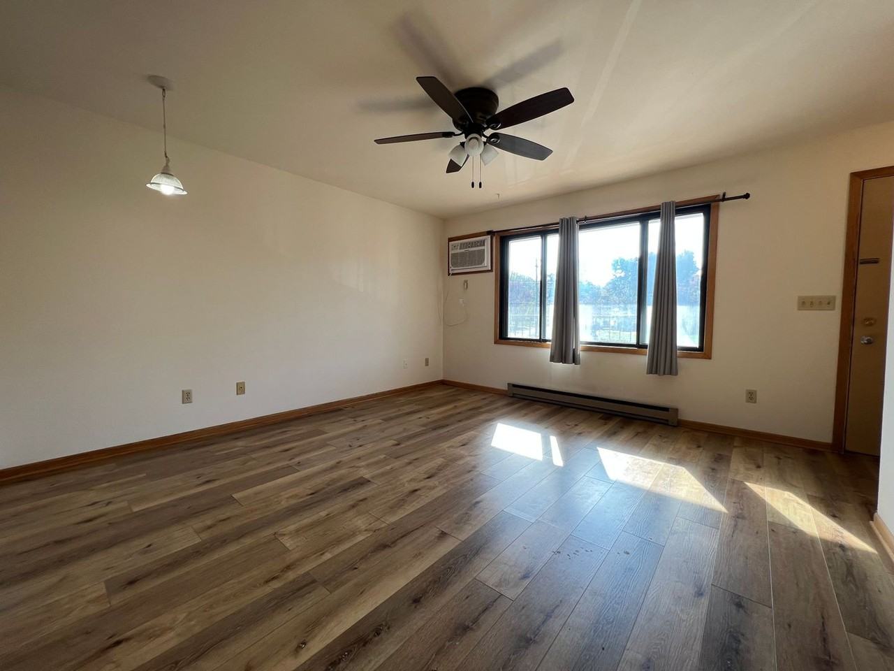 221 19th Ave Sw #17 - Photo 4 of 19