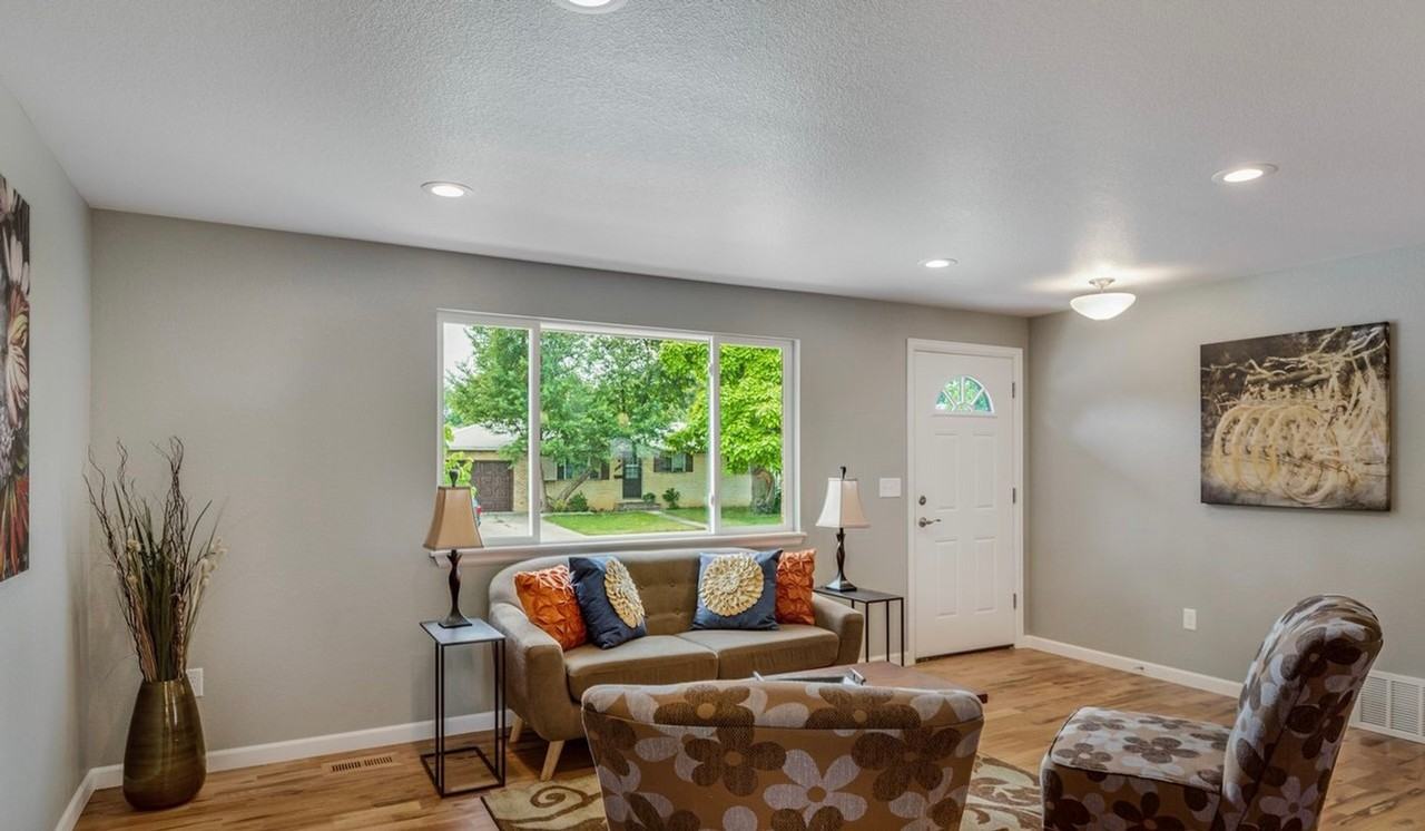1808 Queens Dr - Photo 5 of 20