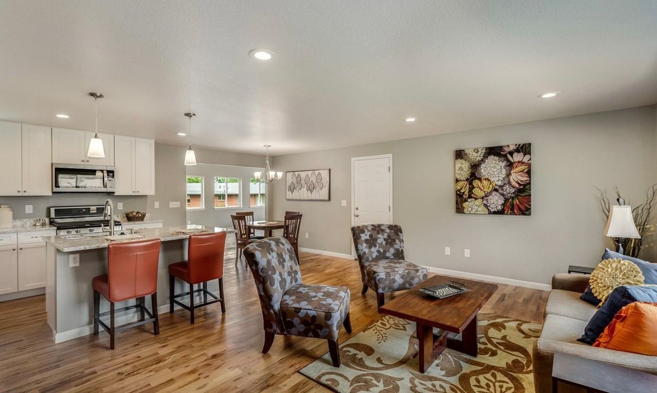 1808 Queens Dr - Photo 6 of 20