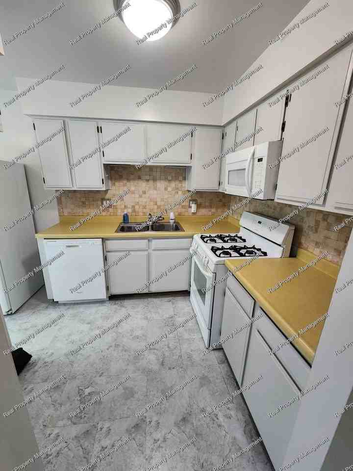 4975 W 82nd Ct - Photo 6 of 13