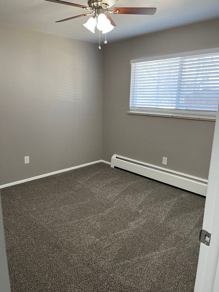 8355 W 9th Ave - Photo 3 of 11