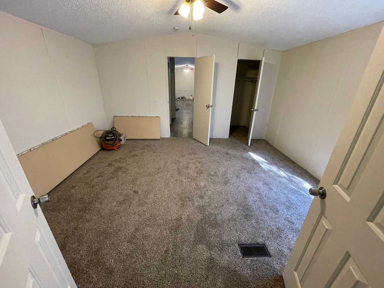 317 King William - Photo 2 of 29