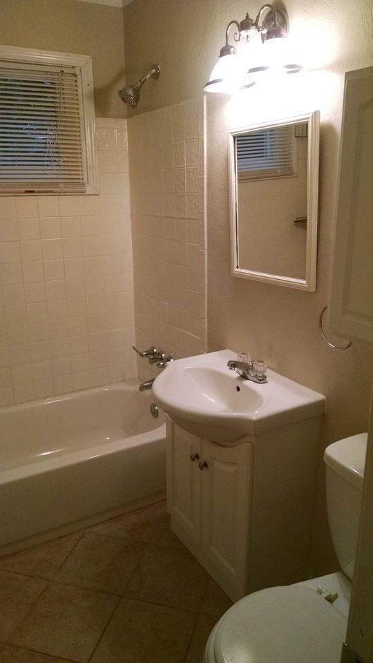 7702 E 51st St - Photo 5 of 11