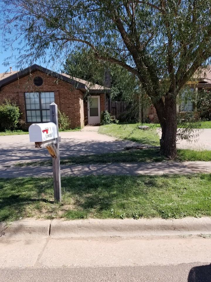 9609 Elmwood Ave Unit B - Photo 2 of 10