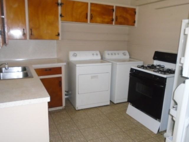 2601 S 27th St - Photo 3 of 8