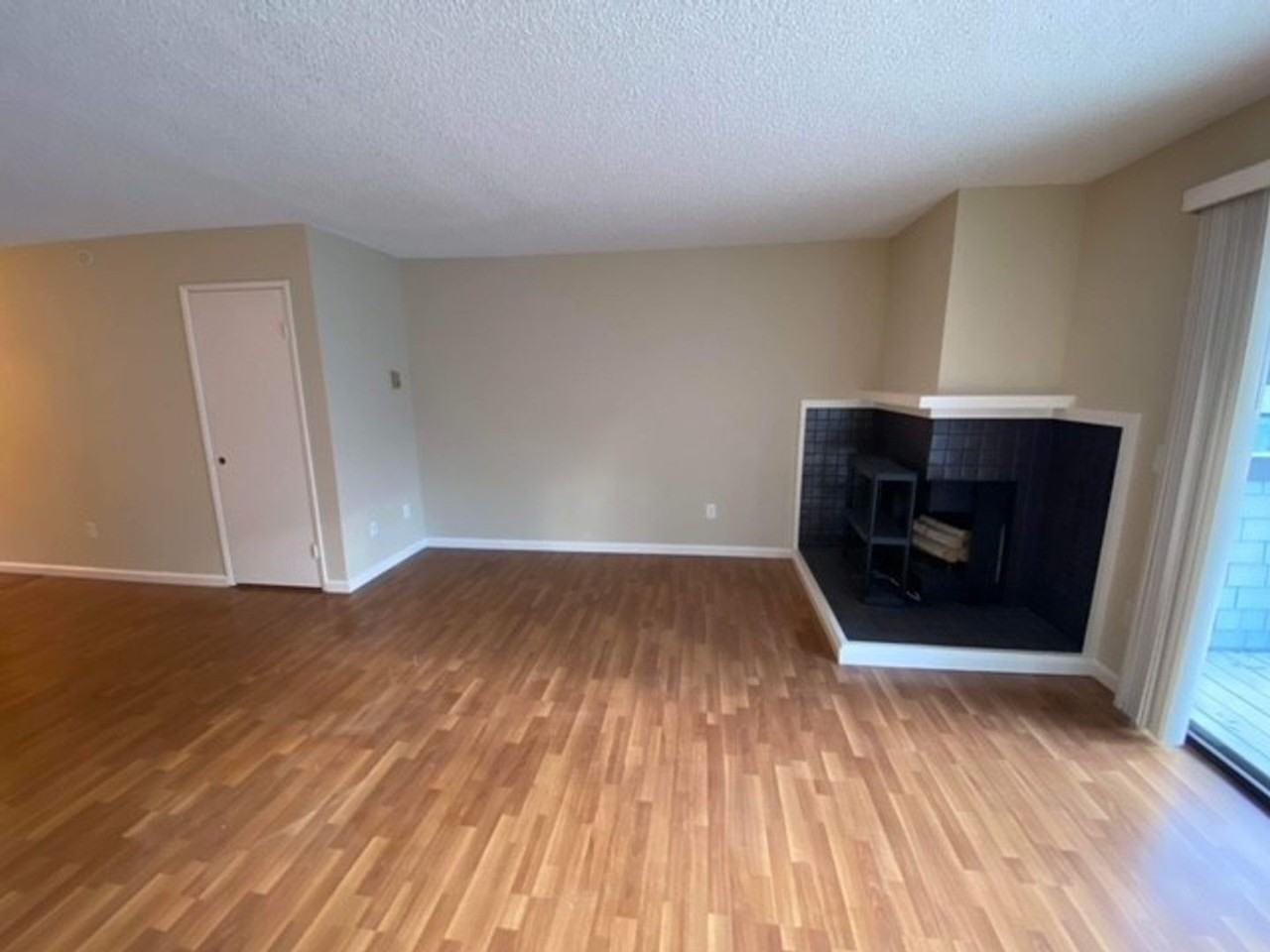 412 Barnegat Ln - Photo 4 of 18