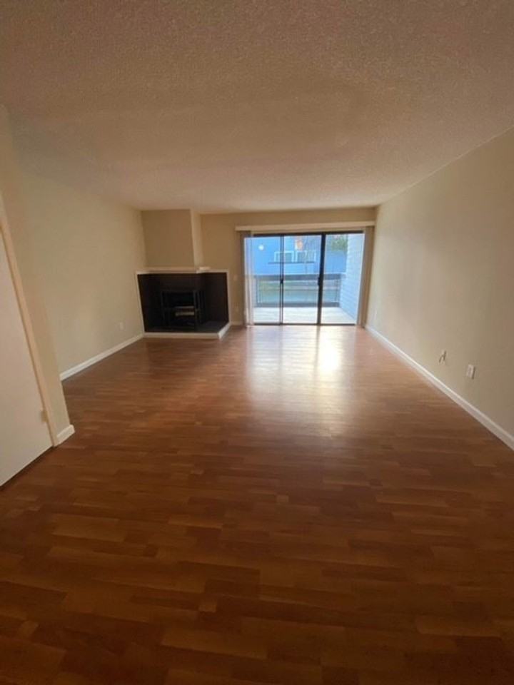 412 Barnegat Ln - Photo 5 of 18