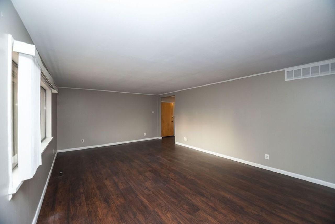 1712 S Whitcomb St - Photo 3 of 45