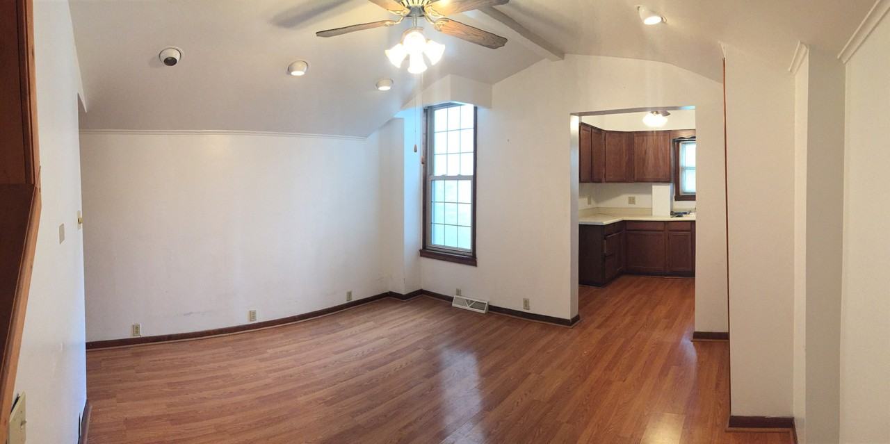 210 Lincoln Ave - Photo 2 of 6