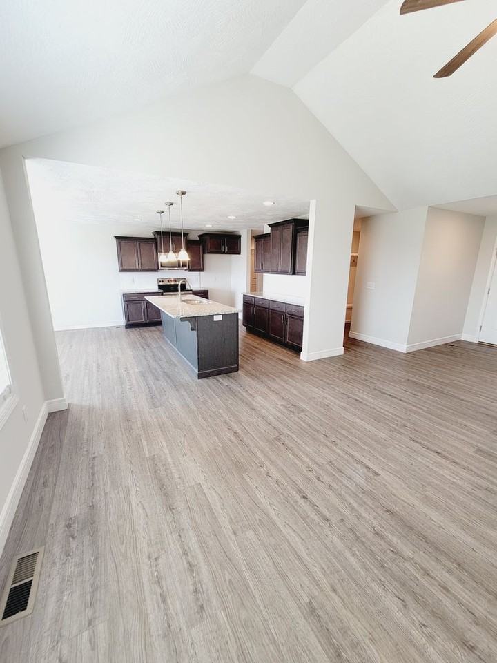 2290 N Citation Ave - Photo 4 of 30
