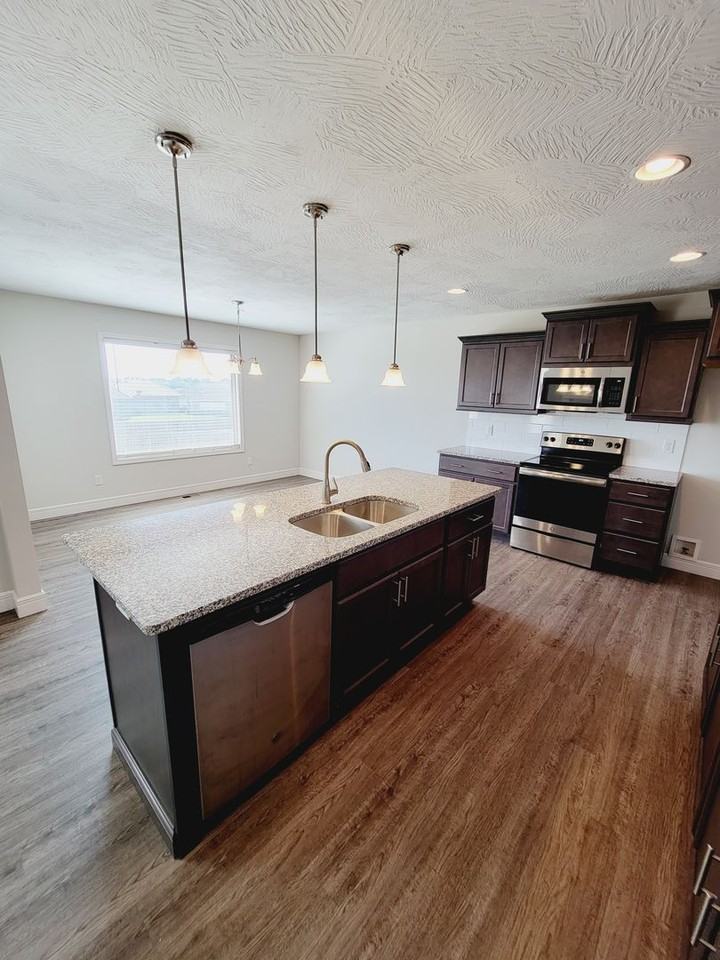 2290 N Citation Ave - Photo 7 of 30