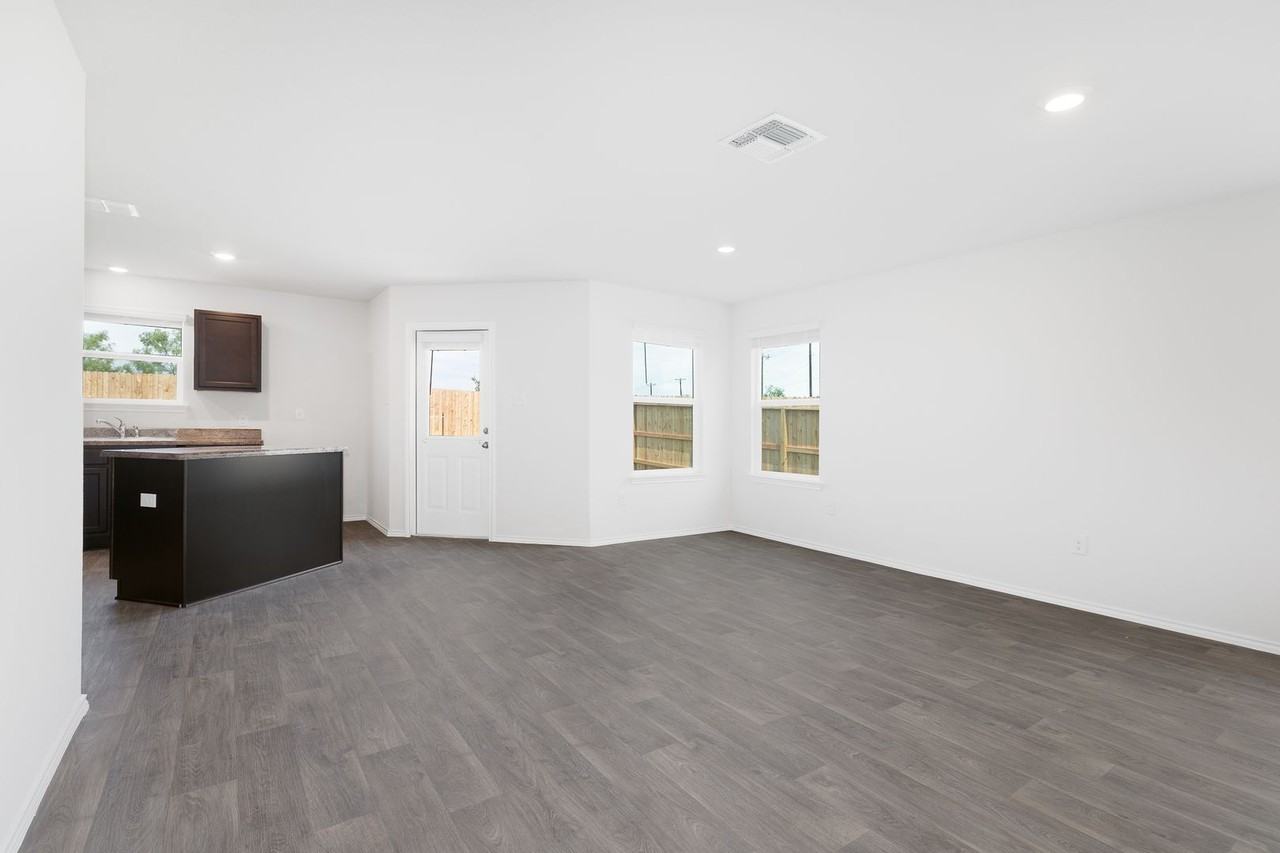8103 Autares Glade - Photo 7 of 27