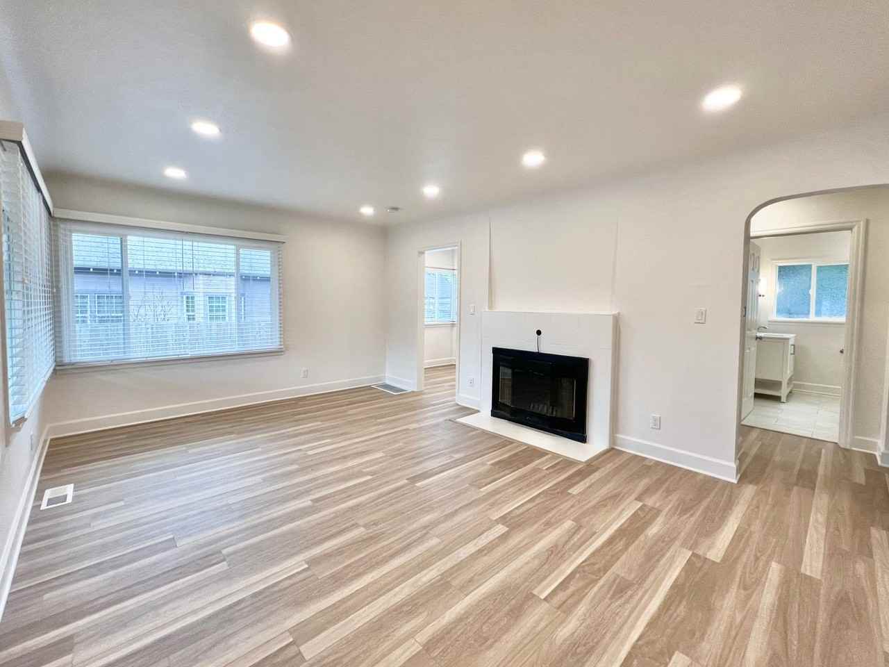 5332 Ne 26th Ave - Photo 2 of 50