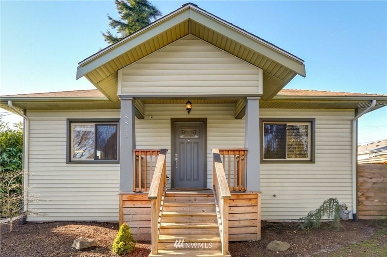 8811 35th Ave Sw - Photo 2 of 26