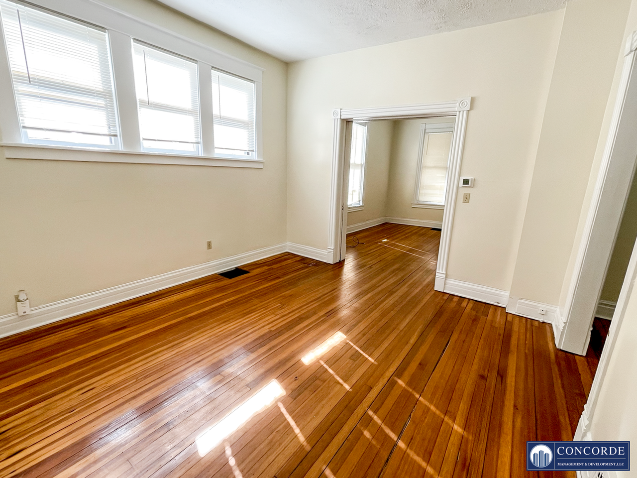 930 F St - Photo 2 of 15