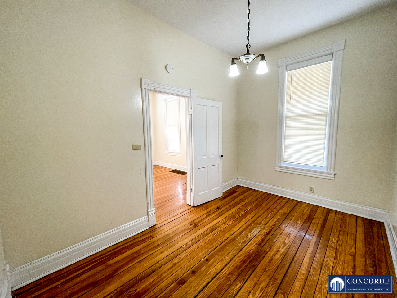 930 F St - Photo 5 of 15
