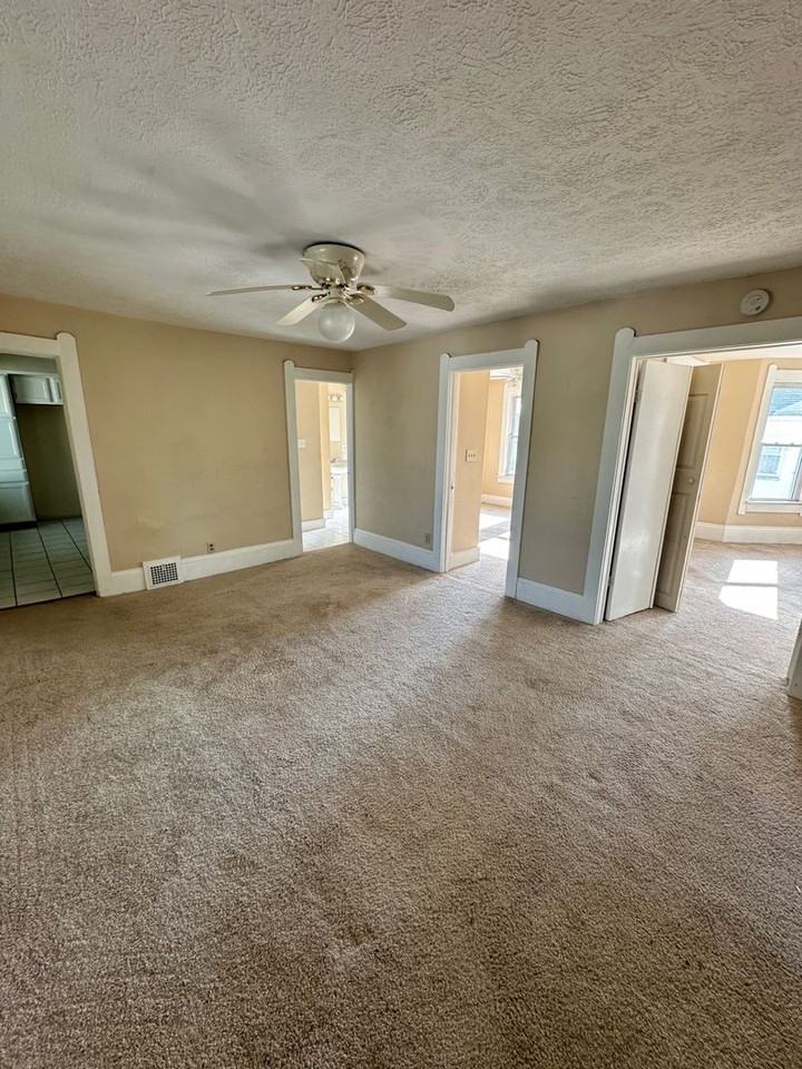 4901 Behrwald Ave. - Photo 2 of 10