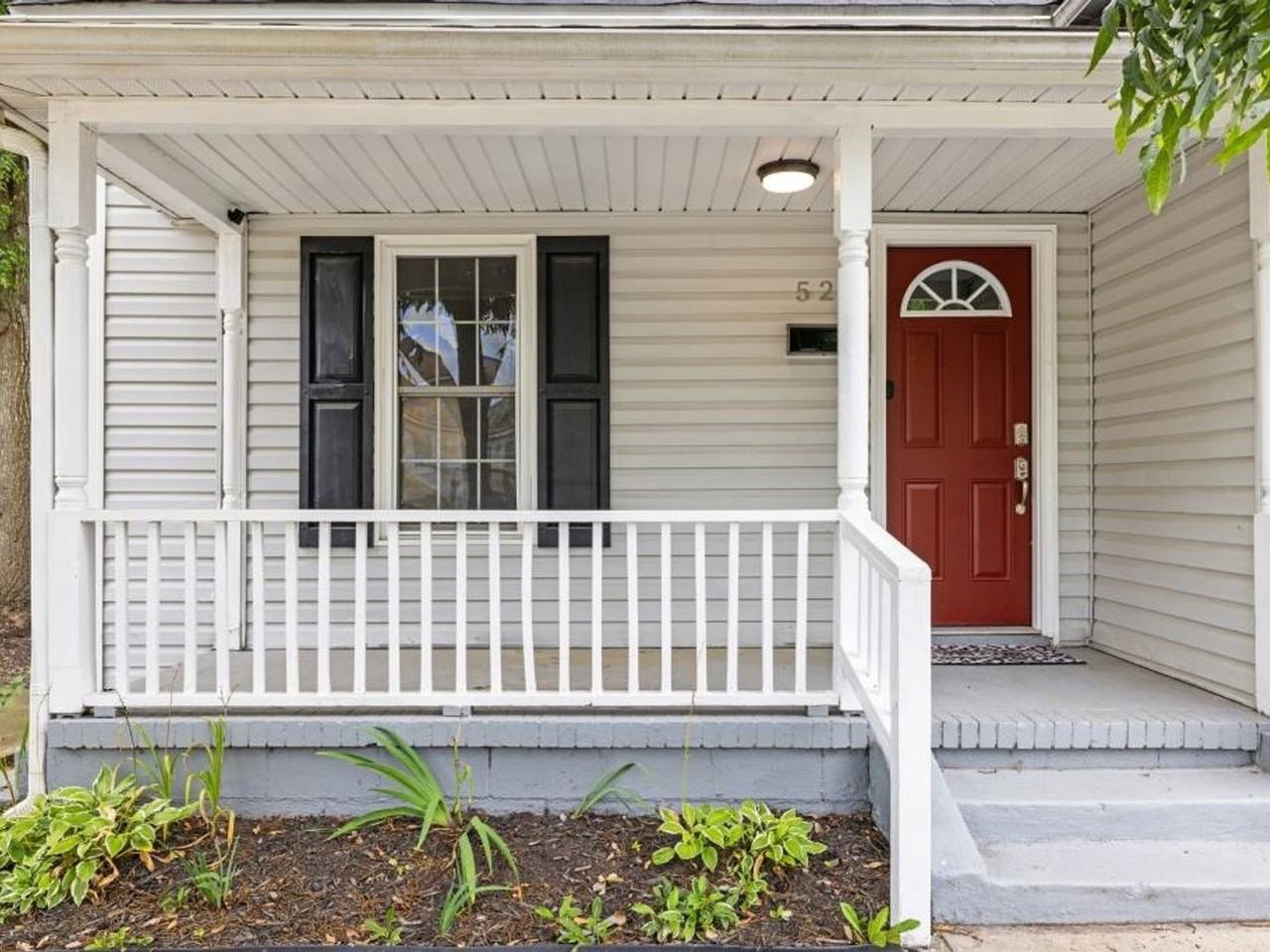 524 Branch St - Photo 2 of 15