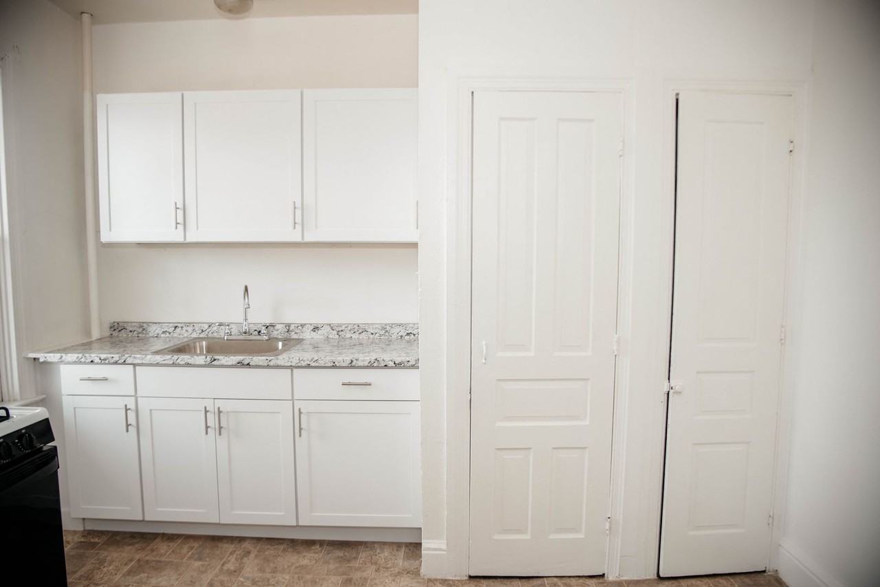 274 Jefferson Ave. - Photo 2 of 18