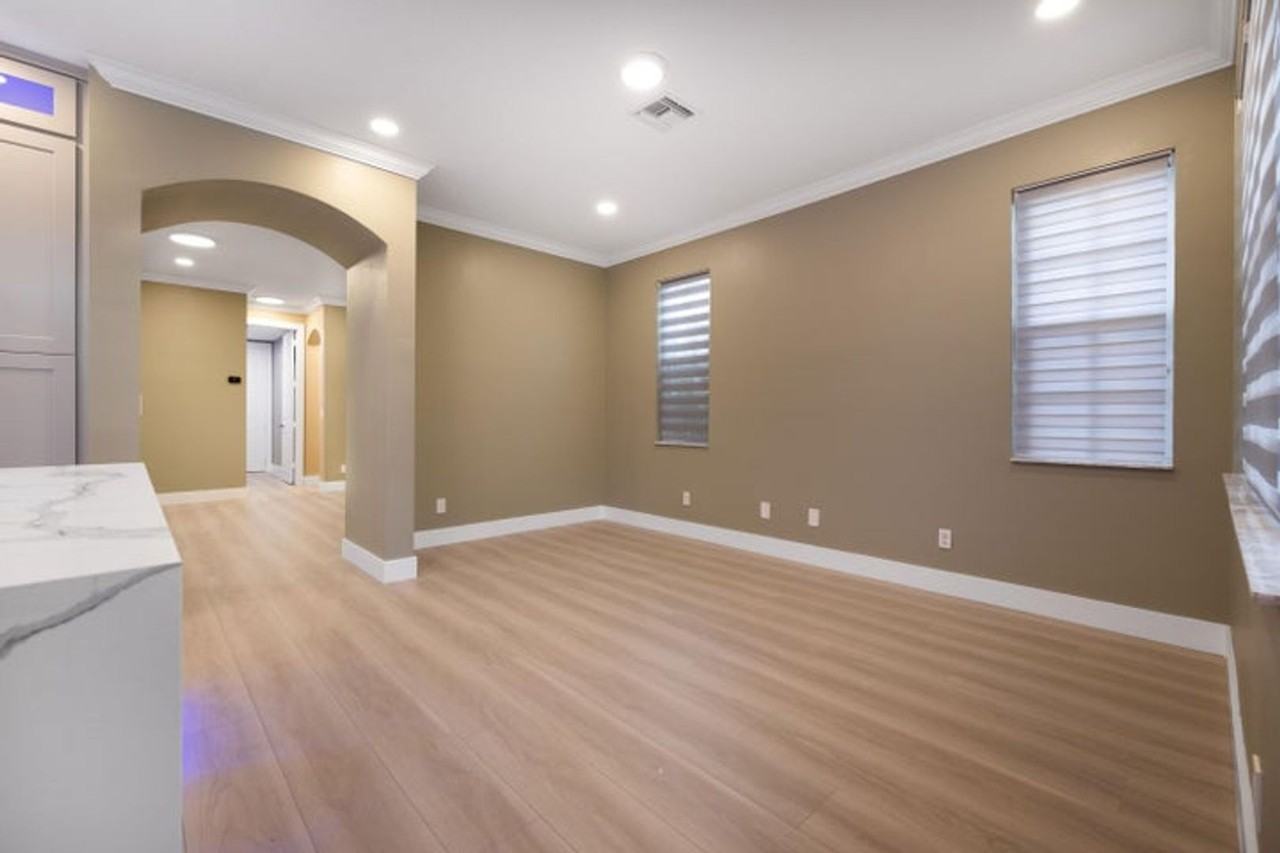 555 Tomahawk Ct - Photo 3 of 28