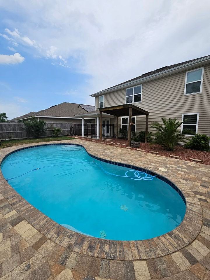 4707 Windsor Park Ln - Photo 3 of 33