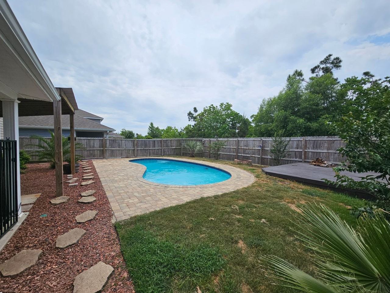 4707 Windsor Park Ln - Photo 4 of 33