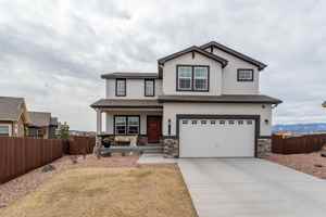 featured image of 8021 Moorebank Dr