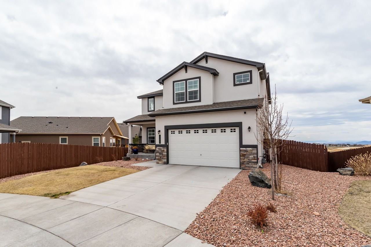 8021 Moorebank Dr - Photo 3 of 50