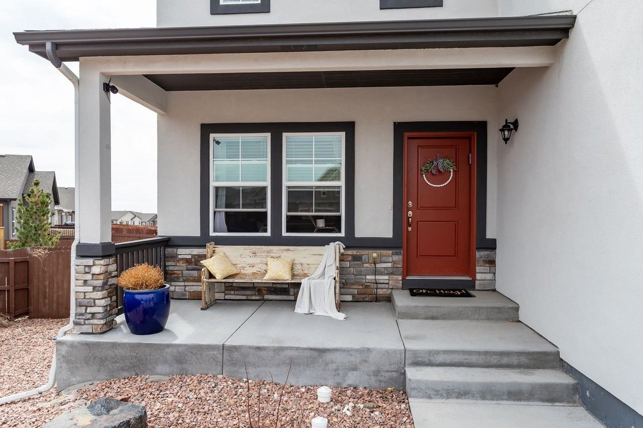 8021 Moorebank Dr - Photo 4 of 50