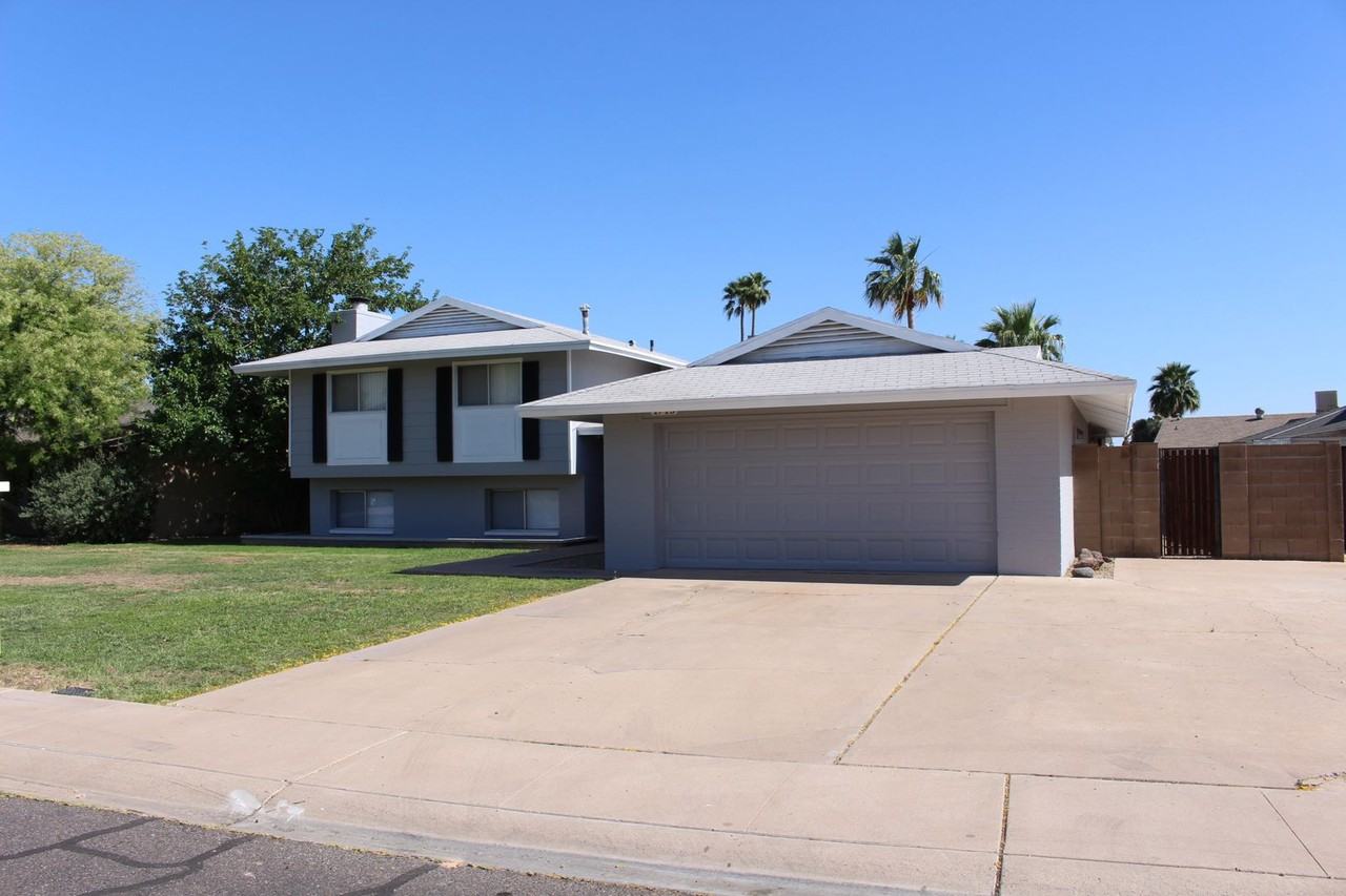 1715 E Manhatton Dr - Photo 3 of 38