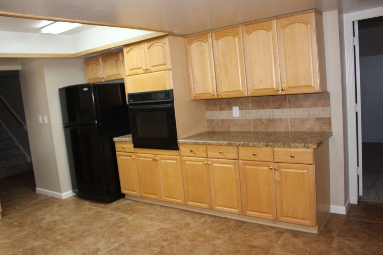1715 E Manhatton Dr - Photo 5 of 38