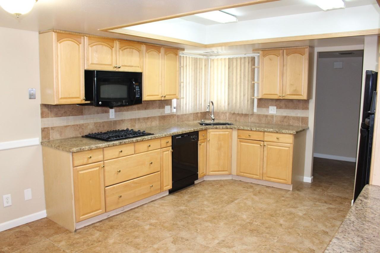 1715 E Manhatton Dr - Photo 6 of 38