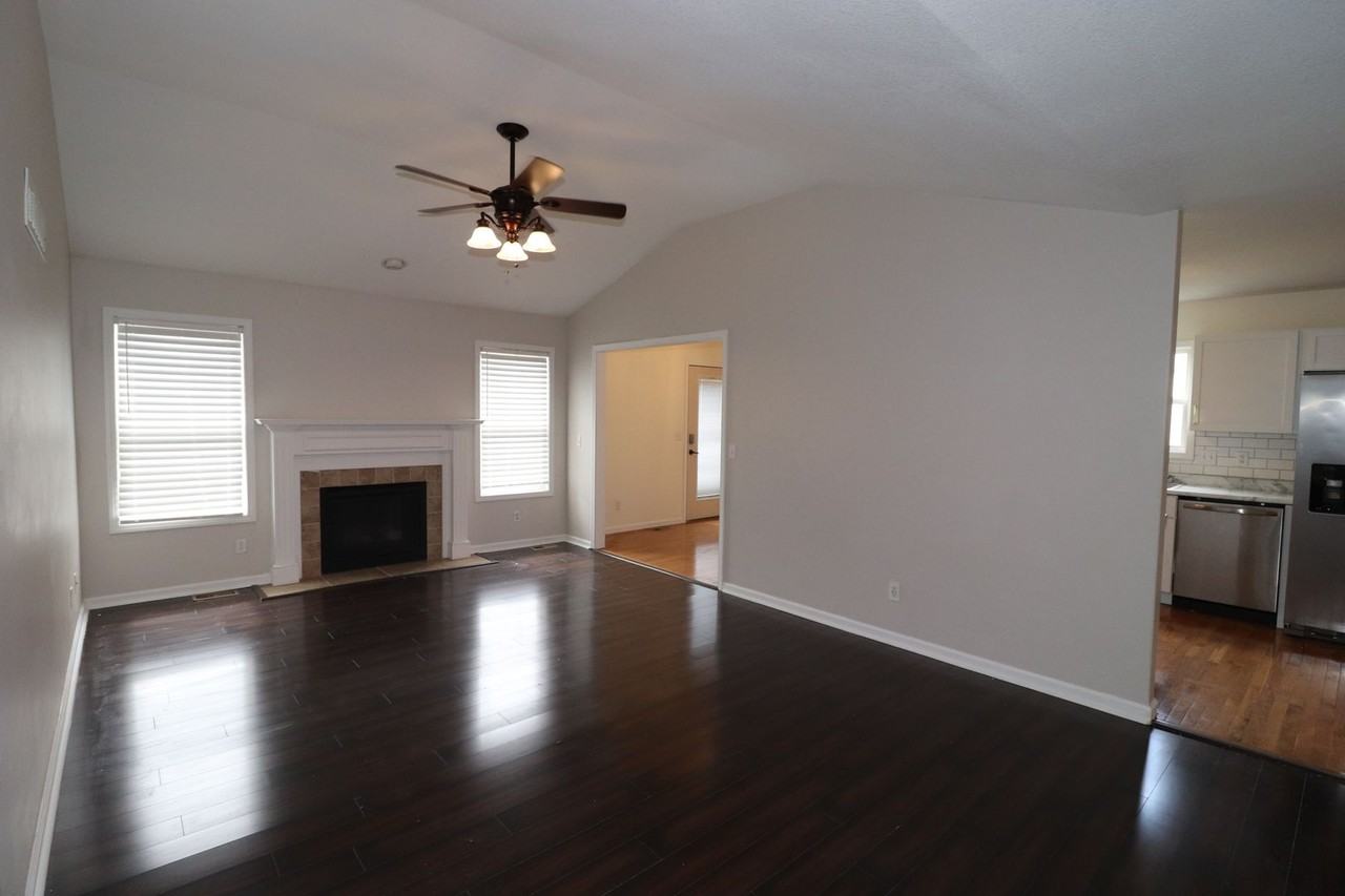 2711 Sage Ct - Photo 6 of 34