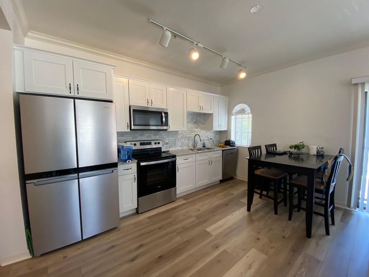 20 Sw 6th St #203 - Photo 4 of 16